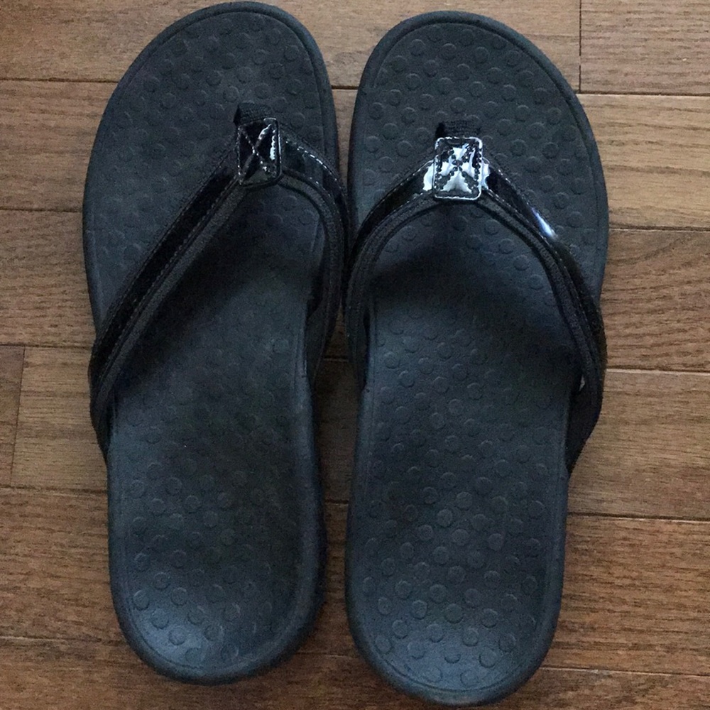 Vionic Flip Flops